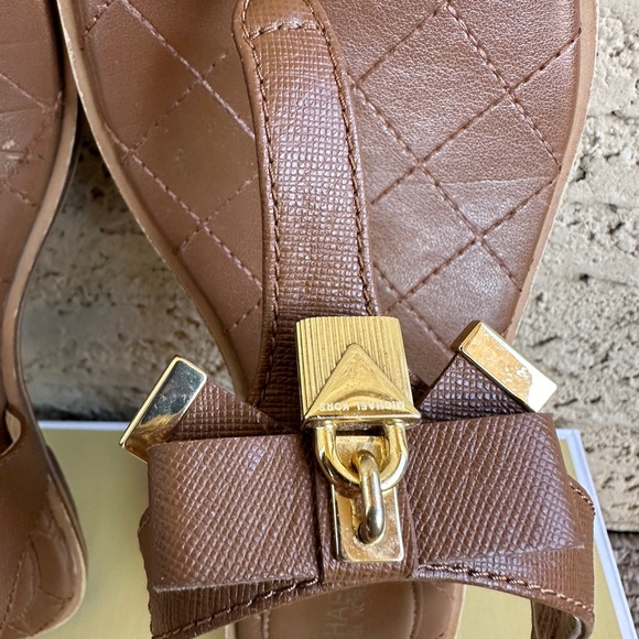 Michael Kors Alice Saffiano Leather Sandal Brown size 6.5 - Picture 4 of 7